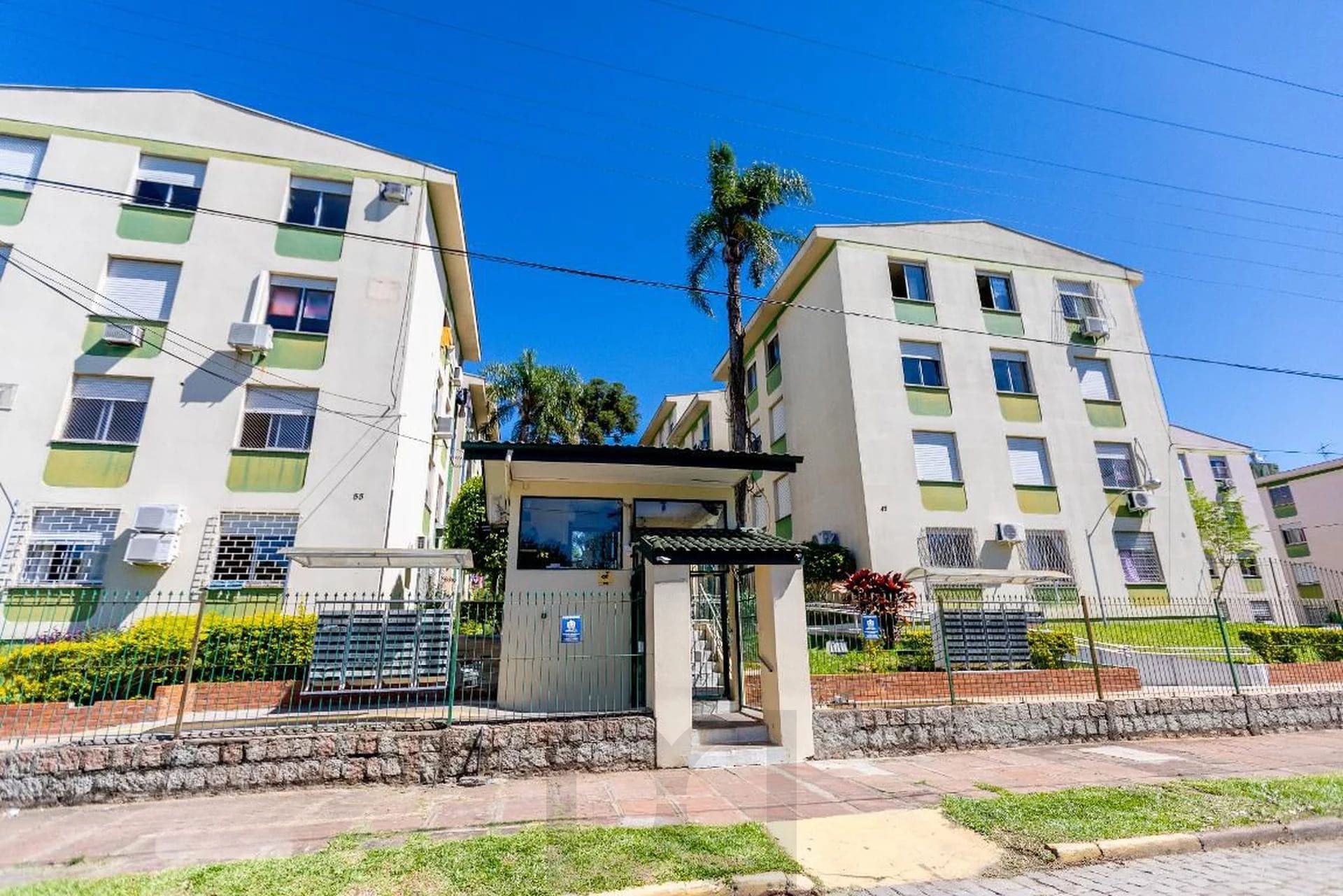 Apartamento de 1 dormitório, no Bairro Vila Nova - Porto Alegre — foto 1