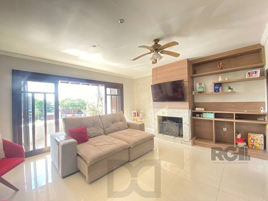 Excelente casa de 300m² com 4 dormitórios no bairro Sarandi. — foto 7