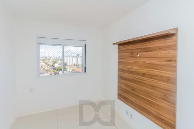 Apartamento de 2 dormitórios à venda em São Geraldo, Porto Alegre. — foto 7