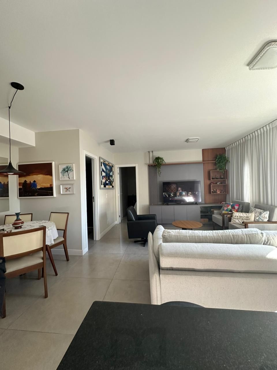 Apartamento Mobiliado e Reformado com Closet, Churrasqueira e Infraestrutura Completa no Centro de Porto Alegre — foto 2
