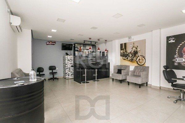 Prédio comercial no Bairro Partenon — foto 19