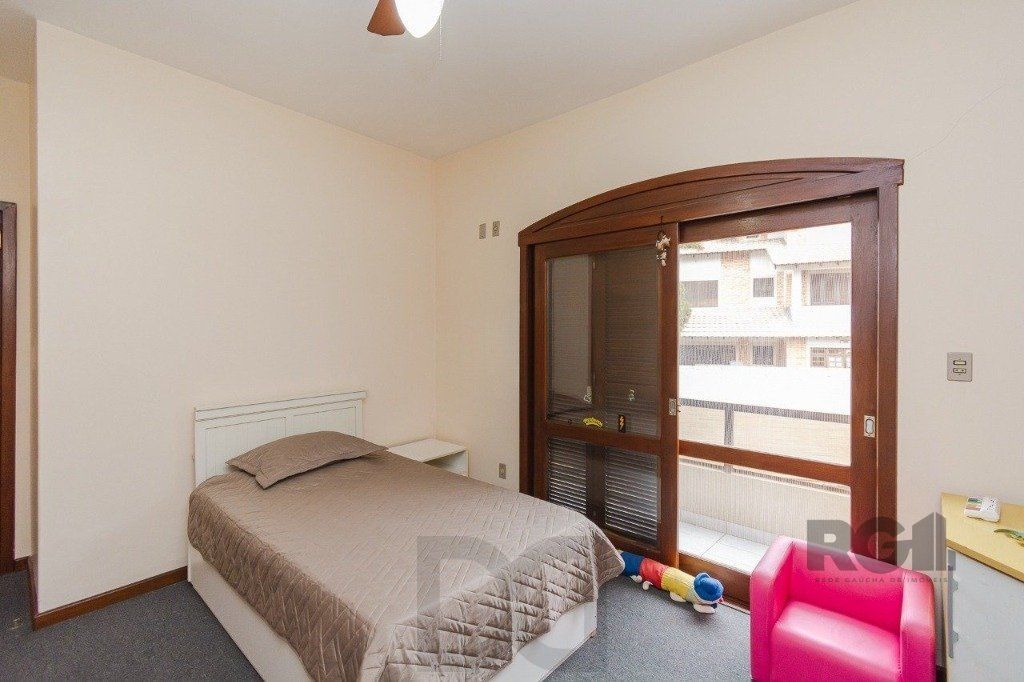 Casa com 4 dormitórios no bairro Morro Santana — foto 21
