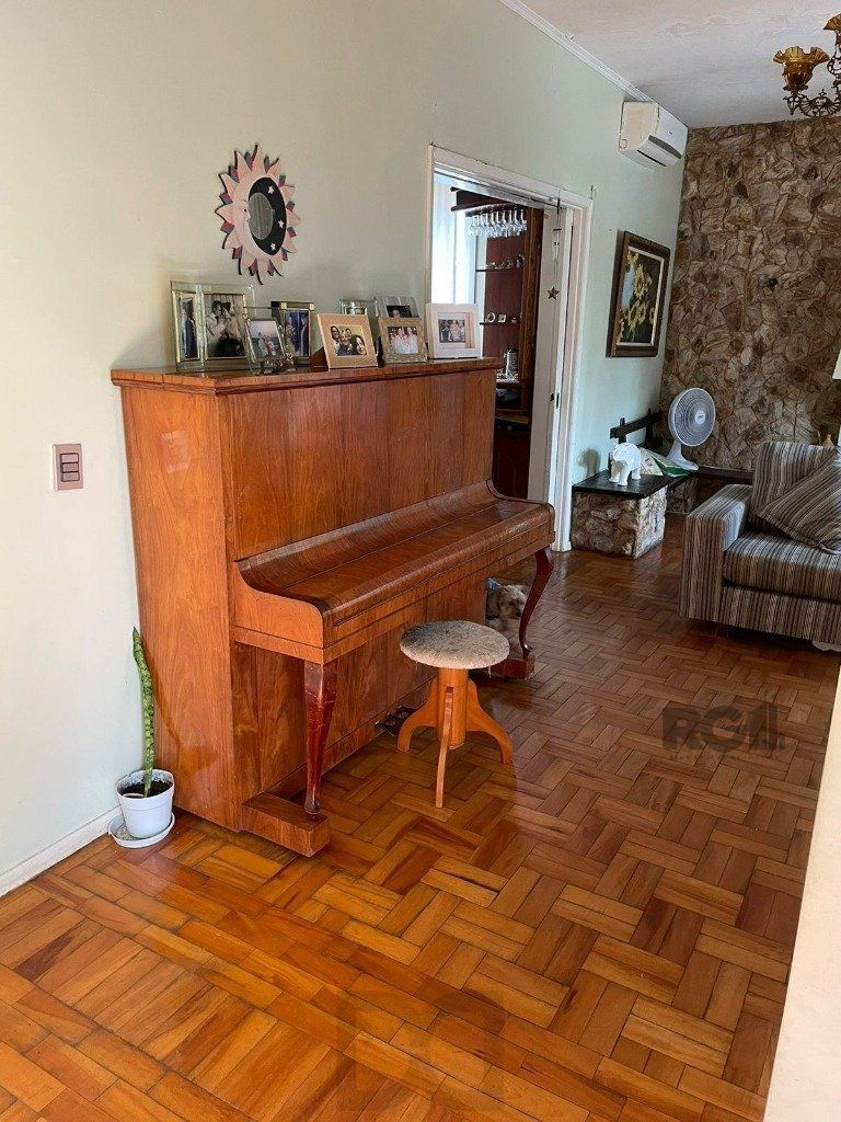 Casa 4 Dormitórios Bairro Teresópolis — foto 7