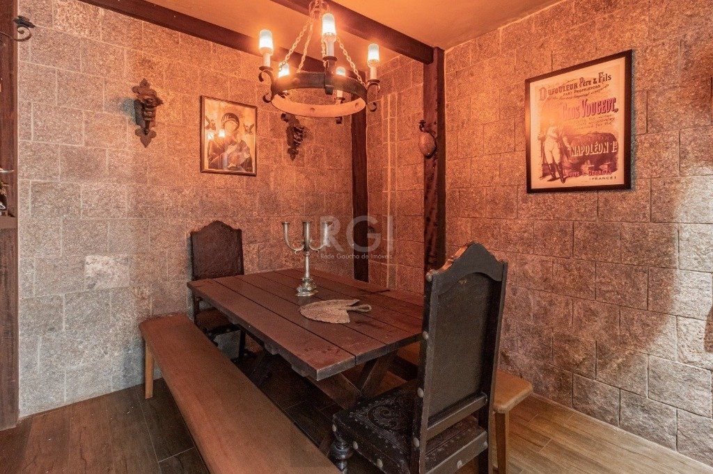 Casa de 3 dormitórios e 4 vagas de garagem no bairro Jardim Itu — foto 24