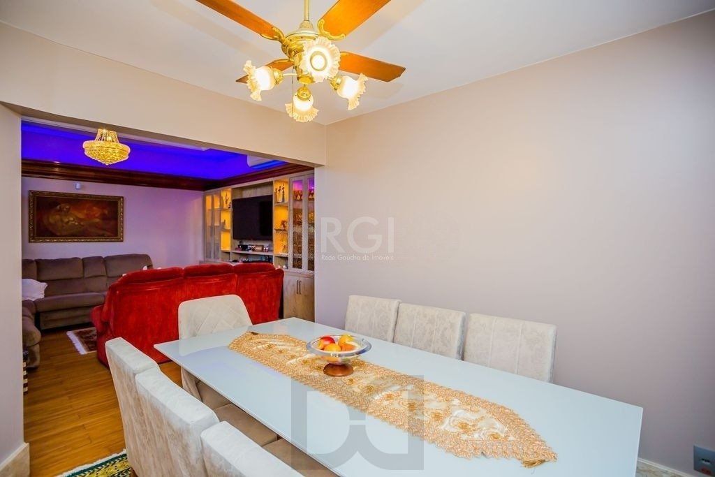 Belíssima casa de 375m² e 04 dormitórios sendo 01 suíte. — foto 11