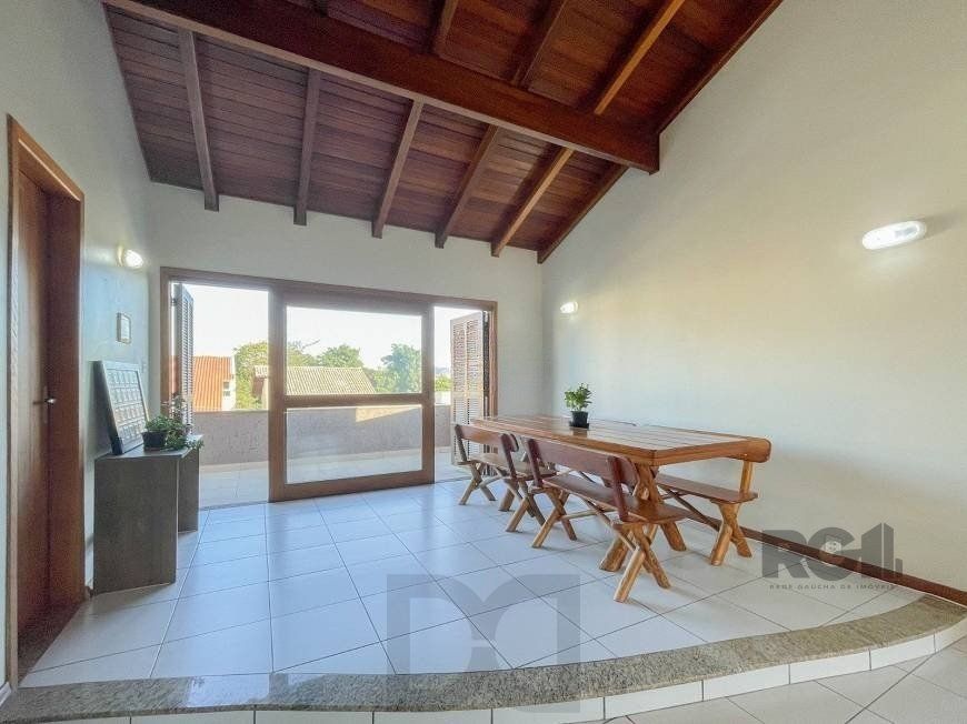 Excelente casa de 121m² com 3 dormitórios e 2 vagas. — foto 4