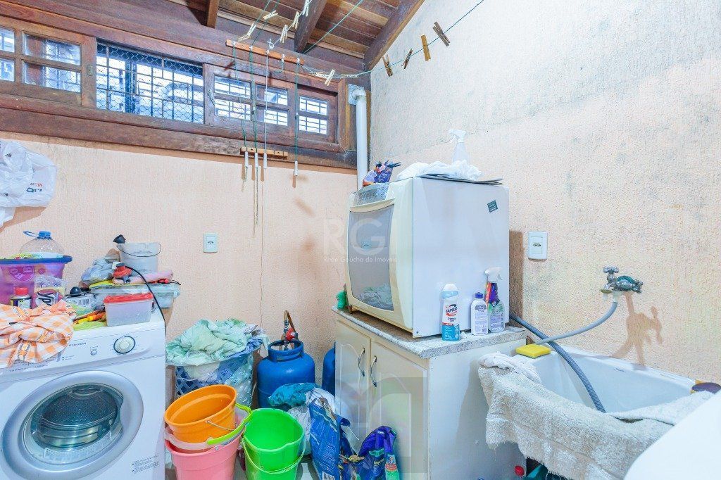 Casa 160m² - 3 dormitórios, 1 suíte, churrasqueira, terraço e 2 vagas de garagem no Guarujá — foto 24