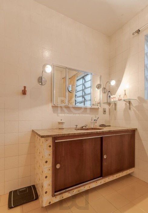 Casa para Venda - 327m², 4 dormitórios, sendo 1 suites, 3 vagas - Chácara das Pedras — foto 43