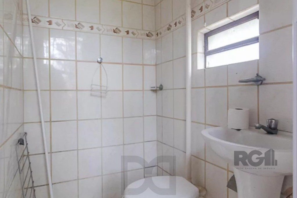 Casa para Venda - 160m², 3 dormitórios, sendo 1 suite, 2 vagas - Teresópolis — foto 17