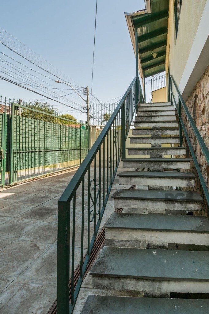 Casa com 5 dormitórios no bairro Jardim Sabará — foto 2