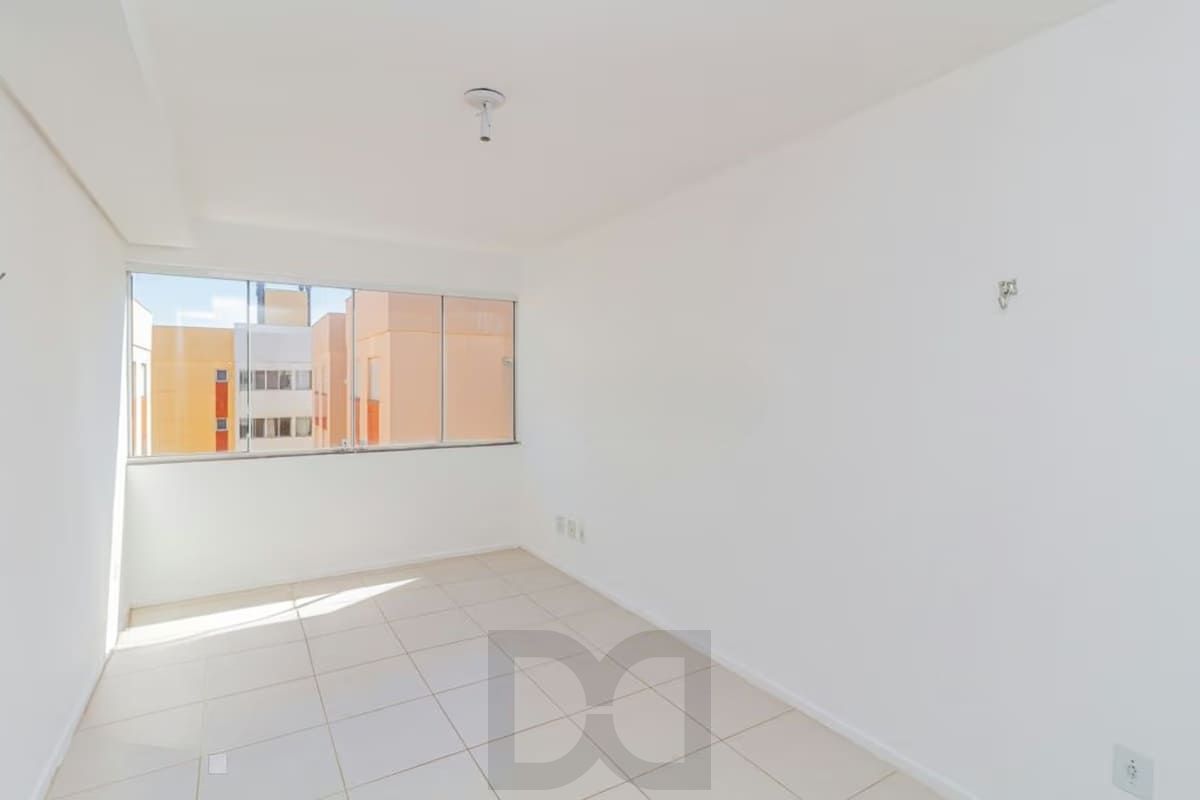 Apartamento de 2 dormitórios à venda em Hípica, Porto Alegre. — foto 1
