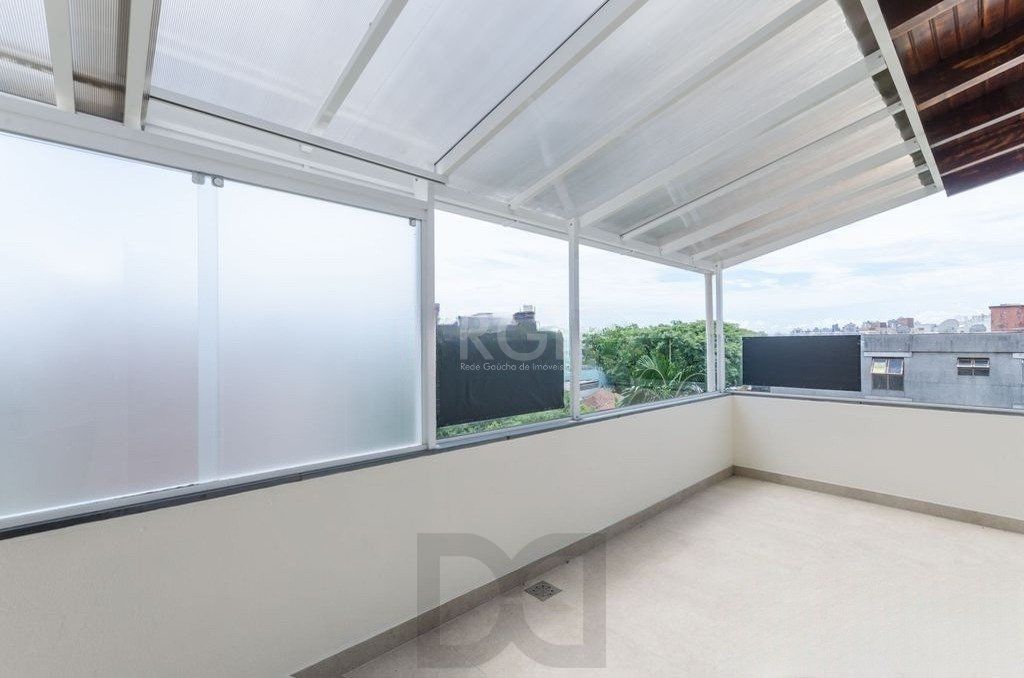 Cobertura semi mobiliada com 2 dormitórios, terraço com churrasqueira e 1 vaga de garagem no bairro Santo Antonio — foto 5