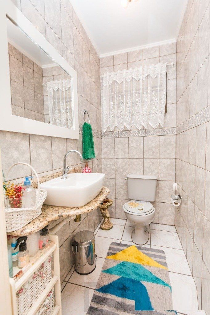 Casa para Venda - 258m², 3 dormitórios, sendo 1 suites, 4 vagas - Teresópolis — foto 9
