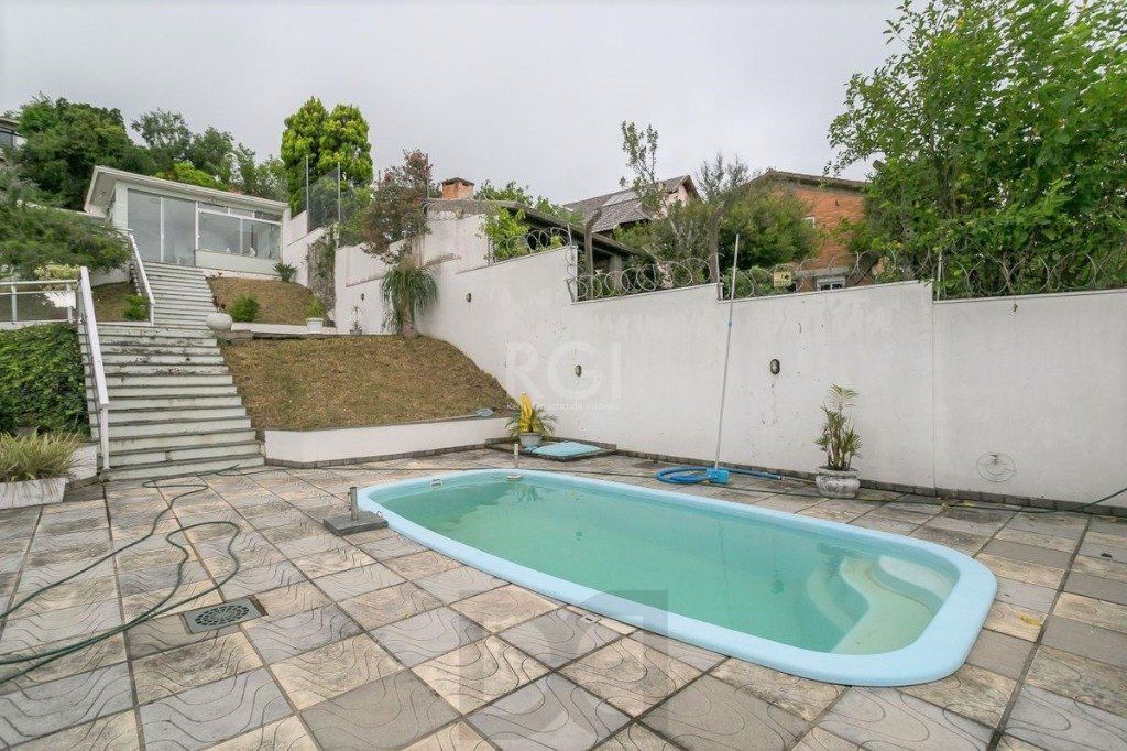 Casa para Venda - 279m², 3 dormitórios, sendo 1 suites, 4 vagas - Teresópolis — foto 39