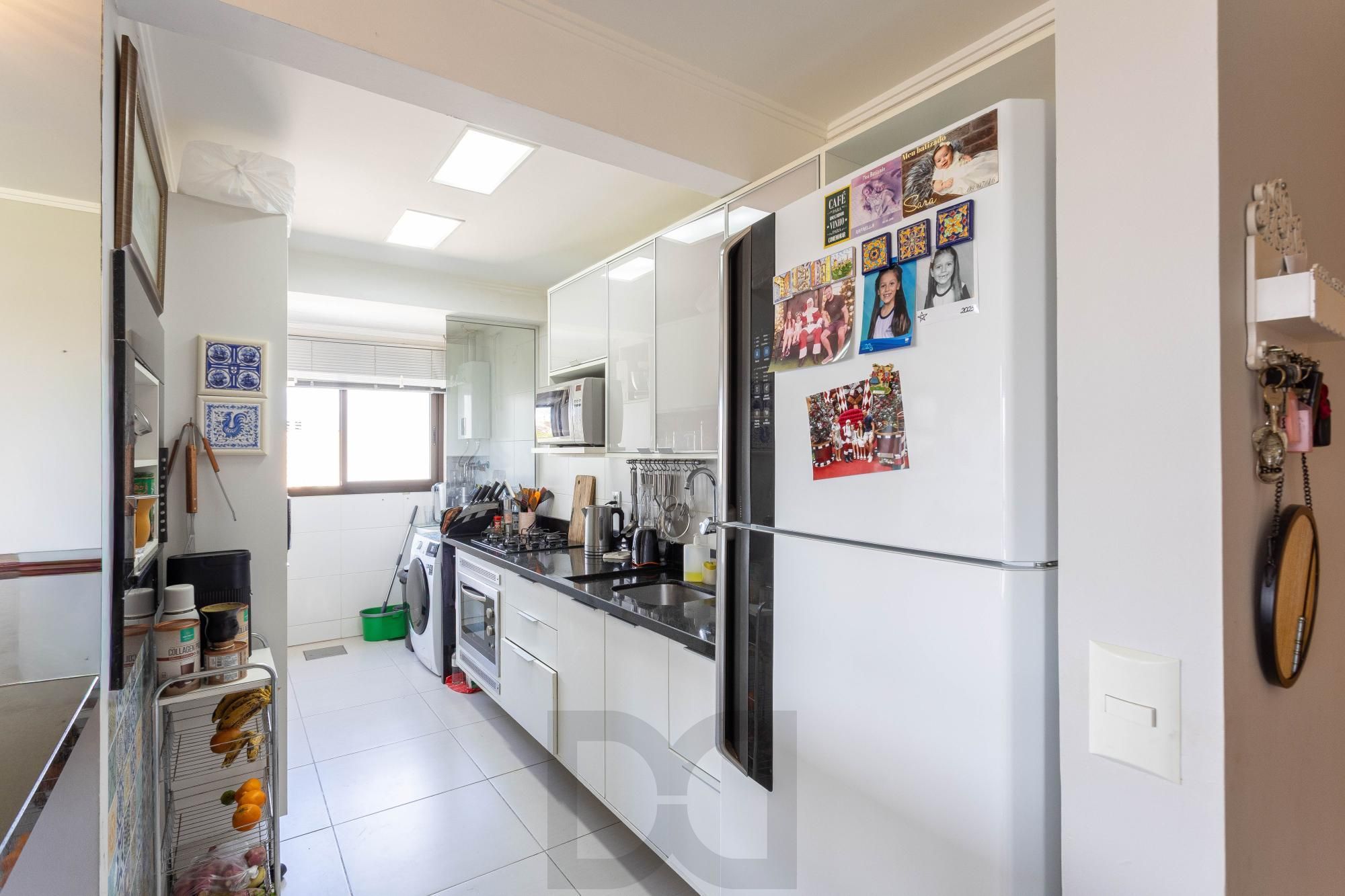 Apartamento à Venda com 2 Dormitórios (1 Suíte) e 2 Vagas Cobertas - Vila Ipiranga, Porto Alegre/RS — foto 8