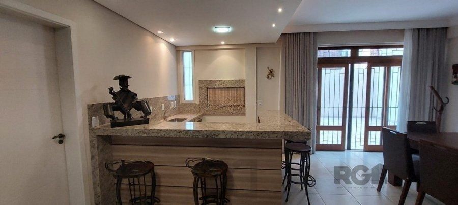 Excelente casa de 465m² com 3 dormitórios e 5 vagas de garagem. — foto 7