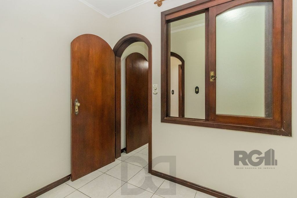 Casa com 287m², 5 dormitórios, piscina, 4 vagas no bairro Jardim Itu — foto 27