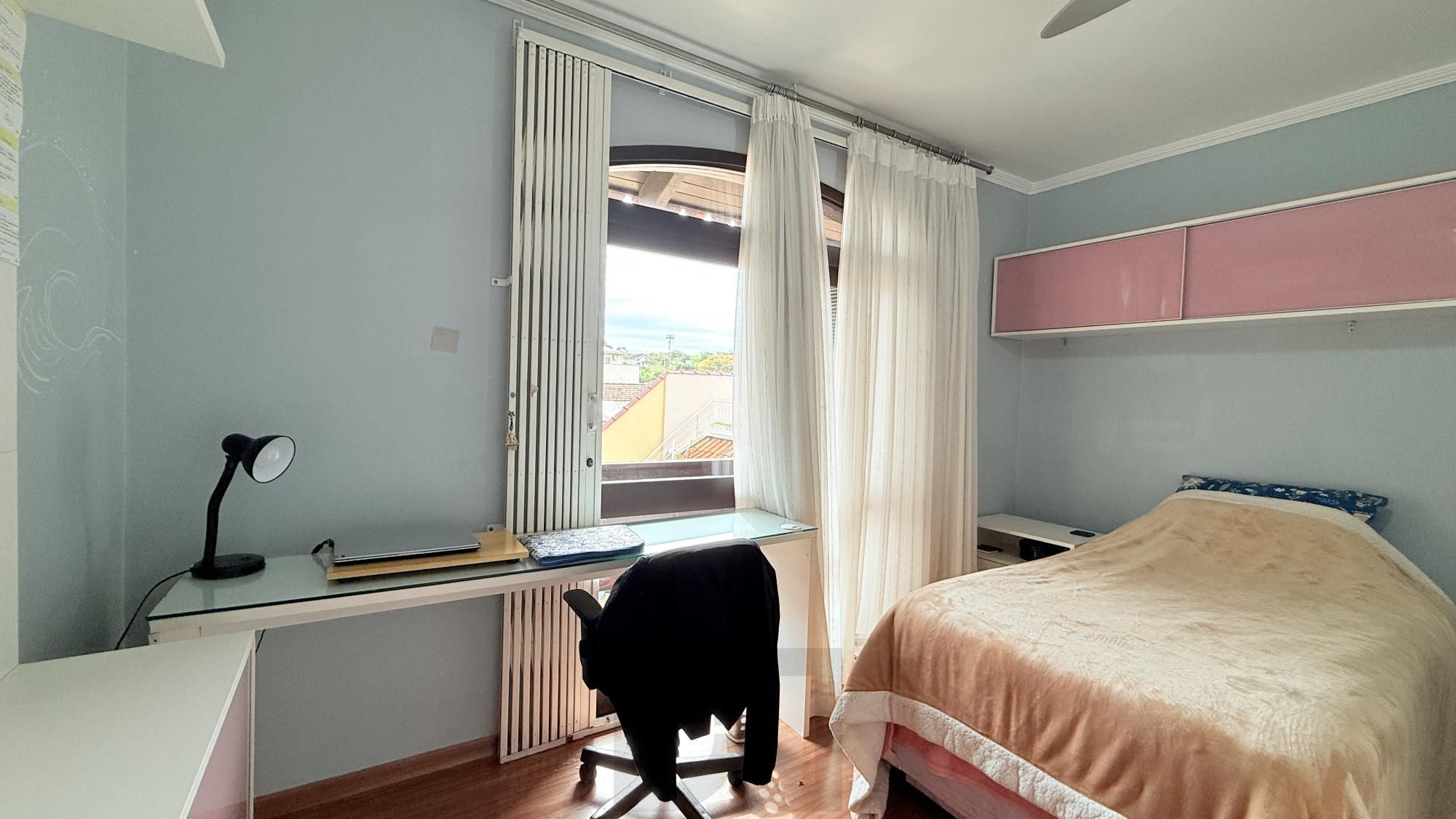Casa para Venda - 260m², 4 dormitórios, sendo 1 suites, 4 vagas - Nonoai — foto 47