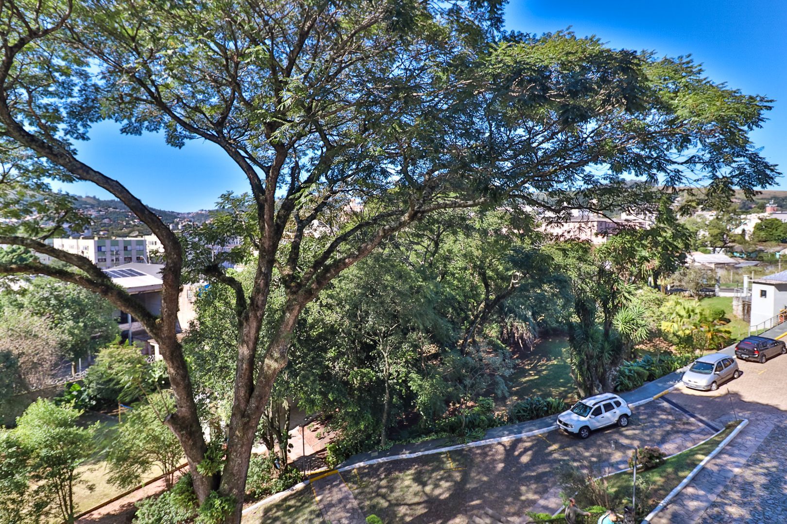Apartamento para venda de 3 dormitórios, no bairro Teresópolis em Porto Alegre/RS. — foto 32