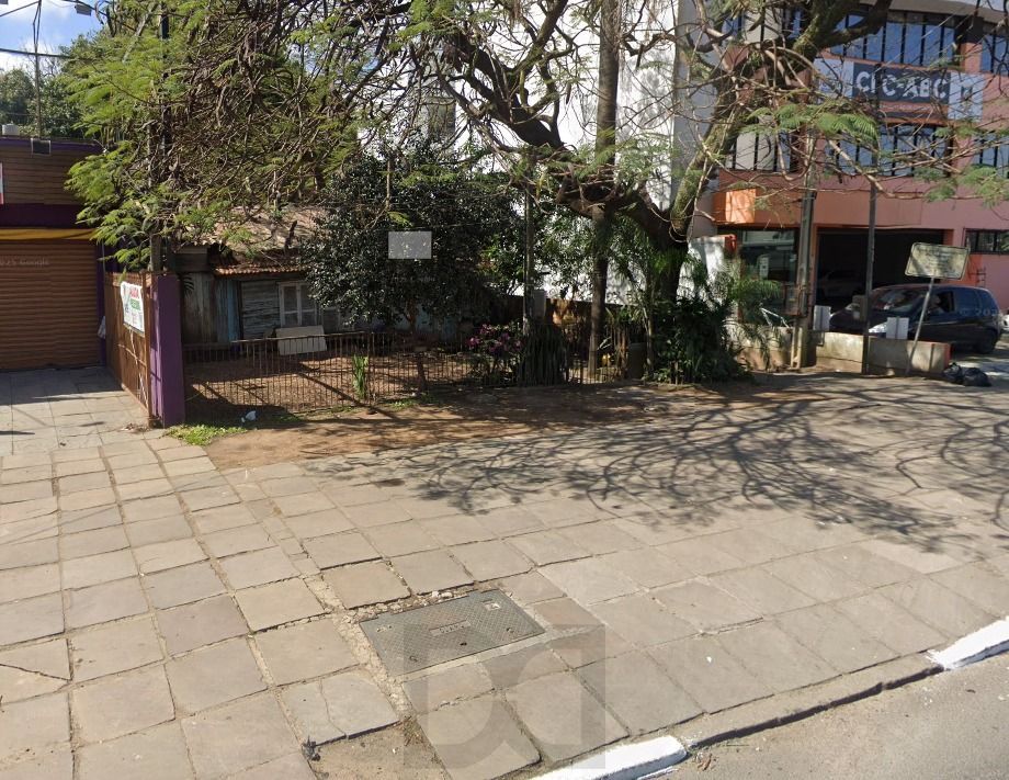 TERRENO NA AV CAVALHADA — foto 1