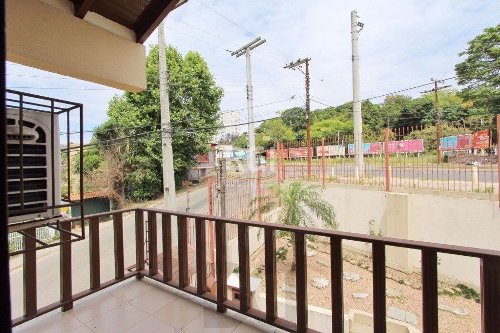 Casa para Venda - 259.5m², 4 dormitórios, sendo 1 suites, 3 vagas - Teresópolis — foto 7