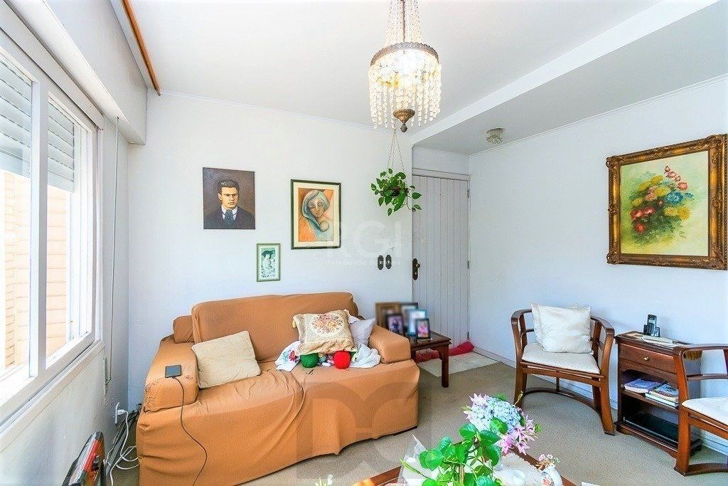 Casa de 424m² no Bairro Chácara Das Pedras — foto 4