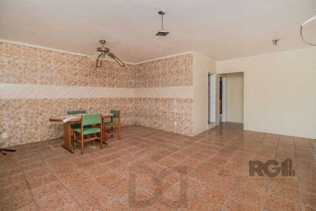 Excelente casa de 389,53m² com 8 dormitórios e 3 vagas. — foto 23