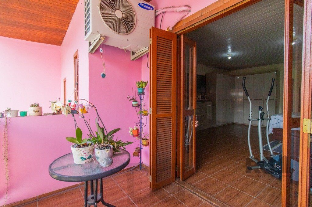Casa com 3 dormitórios e 3 vagas no bairro Santa Tereza — foto 20