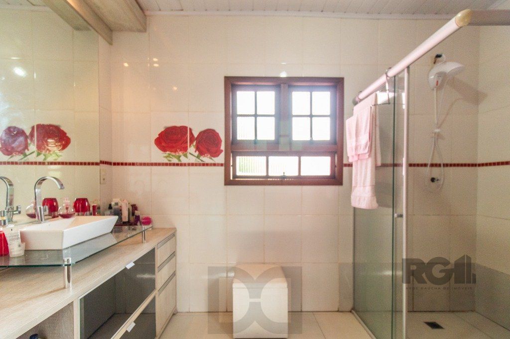 Casa com 3 dormitórios e 3 vagas no bairro Santa Tereza — foto 25