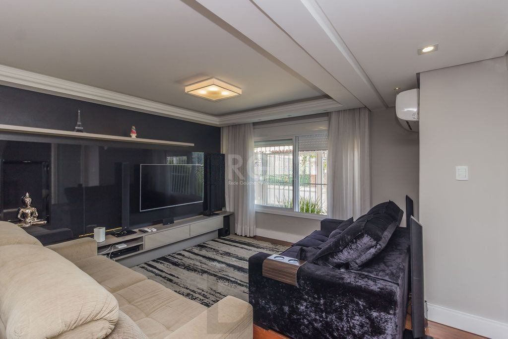 Casa à venda - 230m², 4 quartos, sendo 2 suítes, churrasqueira, piscina e 03 vagas de garagem — foto 2