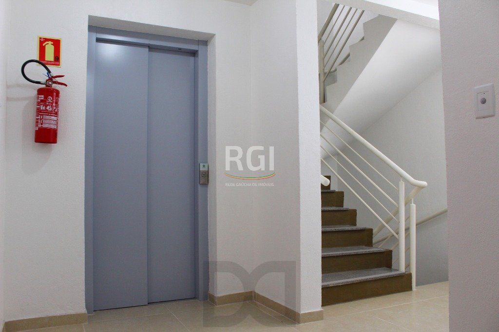 Apartamento para Venda - 80m², 2 dormitórios, sendo 1 suites, 2 vagas - Teresópolis — foto 2