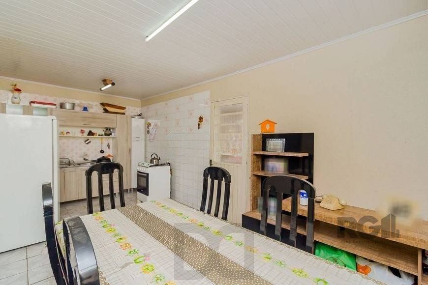 Excelente casa de 70m² com 3 dormitórios no bairro Sarandi. — foto 7
