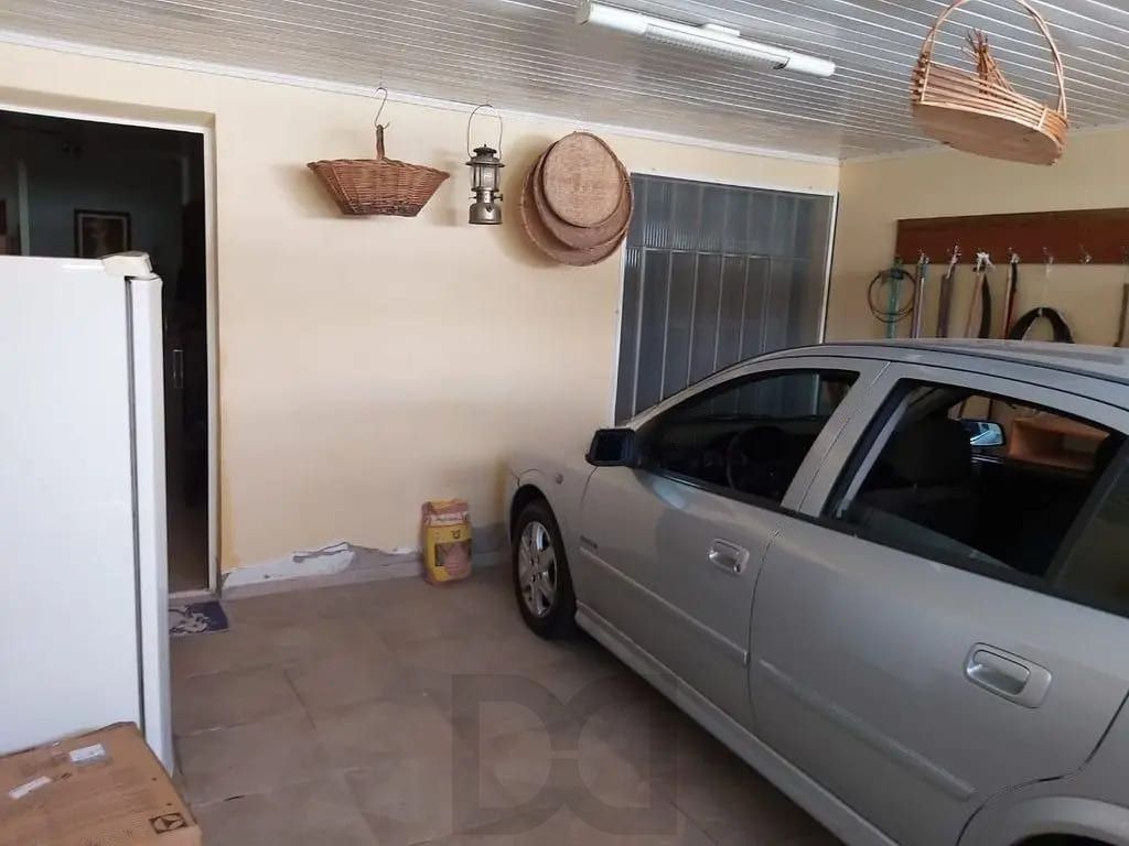 Casa com 4 dormitórios no bairro Passo da Areia — foto 15