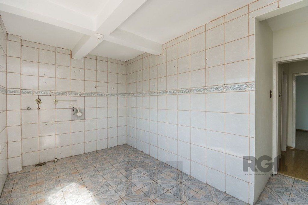 Casa com 5 dormitórios no bairro Jardim Sabará — foto 8