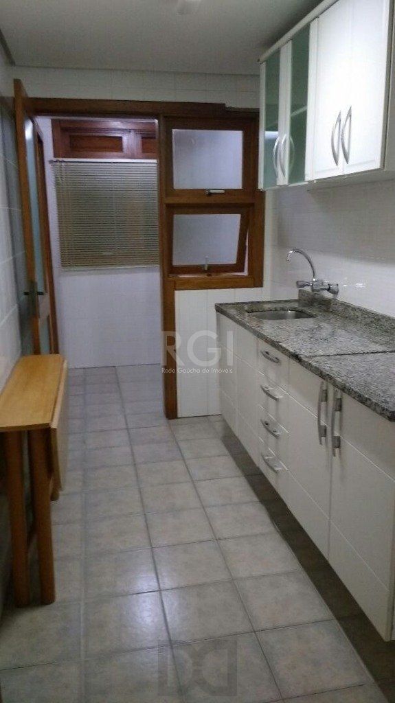 Apartamento com 2 Quartos e 1 banheiro à Venda, 72 m² no bairro Menino Deus — foto 12