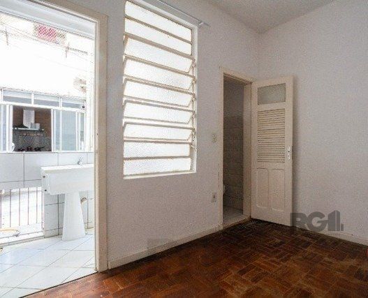 apartamento amplo e bem localizado de 2 dormitórios+dependência — foto 17