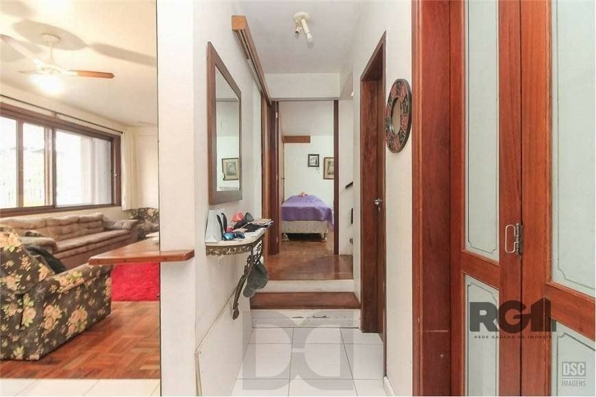 Casa de 285m² - 4 dormitórios, 4 vagas no bairro Bom Jesus — foto 8