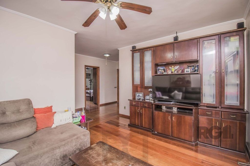 Casa de 329m² - 4 dormitórios, 1 suíte, 6 vagas no bairro Vila Jardim — foto 11