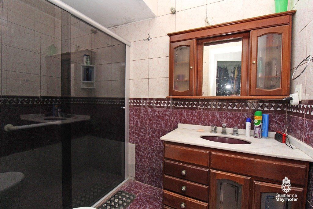 Casa para Venda - 202m², 4 dormitórios, sendo 1 suites, 3 vagas - Petrópolis — foto 13
