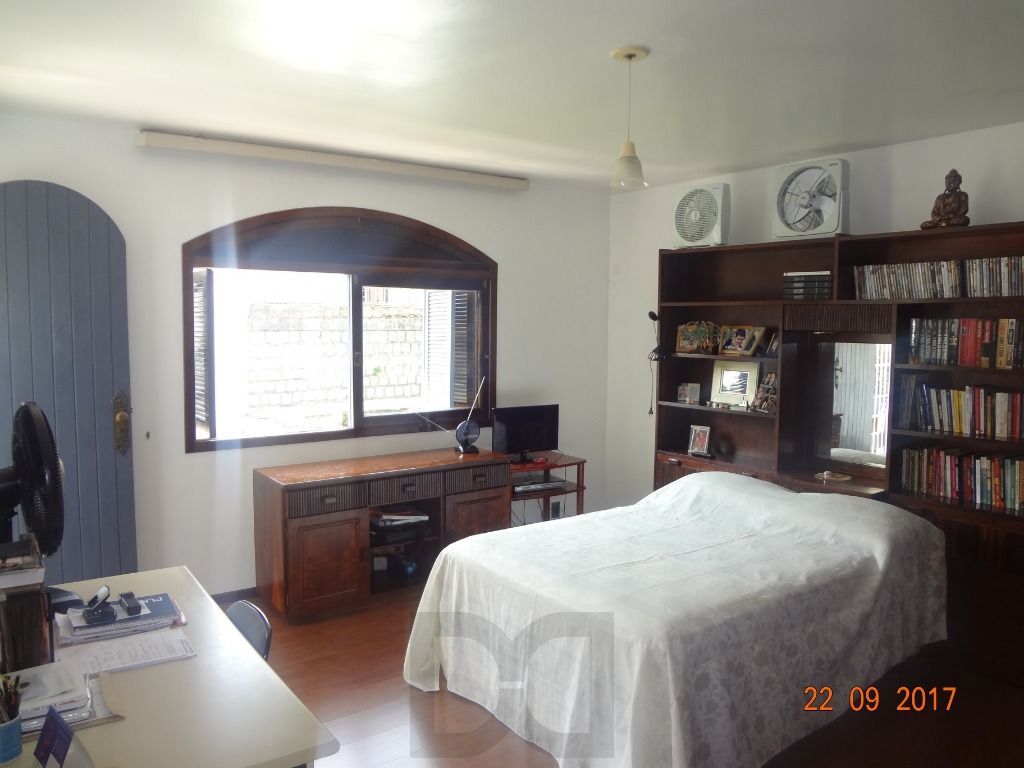 Casa para Venda - 365m², 4 dormitórios, sendo 2 suites, 6 vagas - Nonoai — foto 12