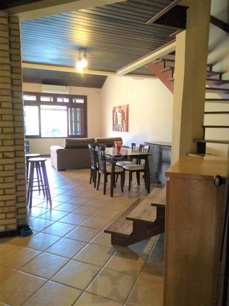 Casa para Venda - 219m², 3 dormitórios, sendo 1 suites, 4 vagas - Menino Deus — foto 5