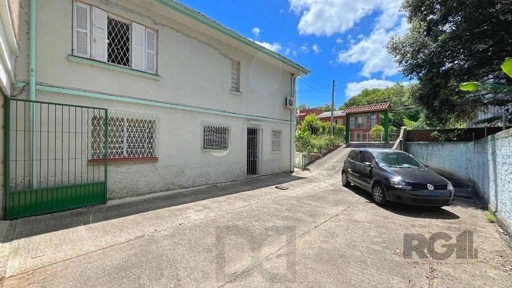 Casa 4 Dormitórios Bairro Teresópolis — foto 3