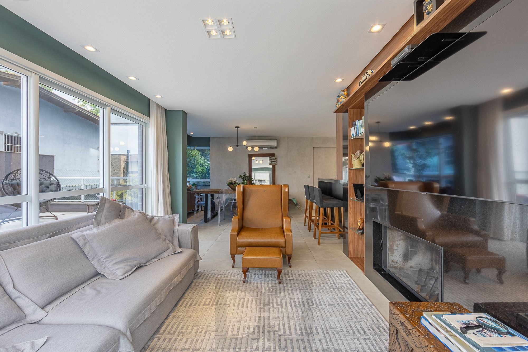 Apartamento Garden de 3 dormitórios no bairro Menino Deus - Porto Alegre. — foto 3