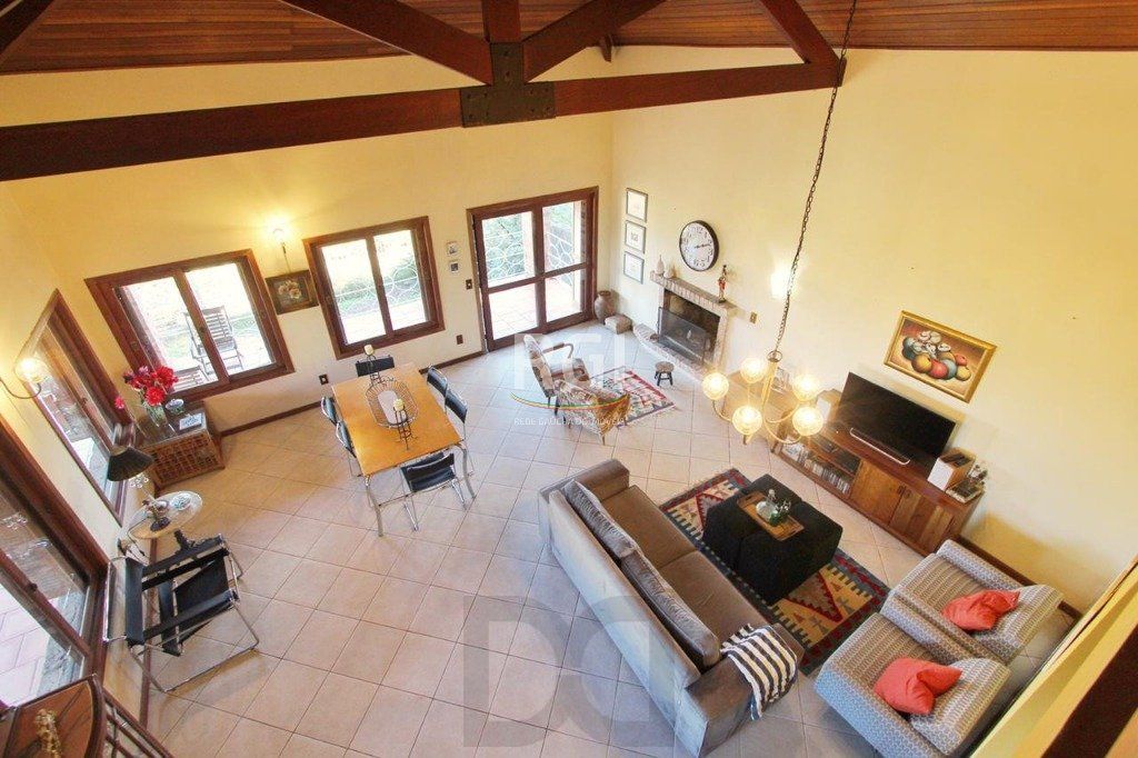 Casa para Venda - 269.06m², 4 dormitórios, sendo 2 suites, 5 vagas - Teresópolis — foto 12