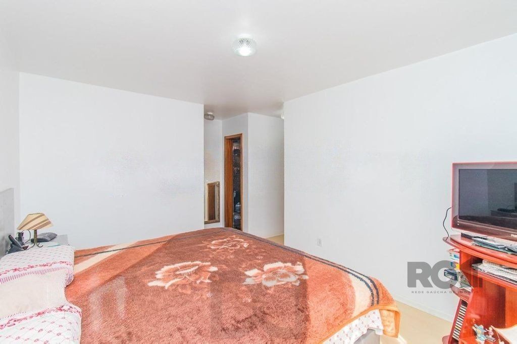 Casa de 4 dormitórios no bairro Cavalhada — foto 18