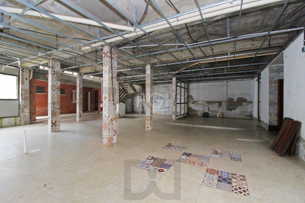Casa para Venda - 840m², 7 dormitórios, sendo 3 suites, 8 vagas - Medianeira — foto 6