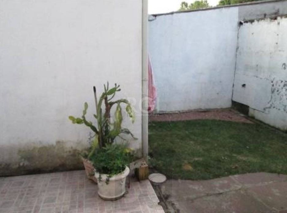 Casa para Venda - 80m², 3 dormitórios, sendo 1 suites, 2 vagas - Teresópolis — foto 8