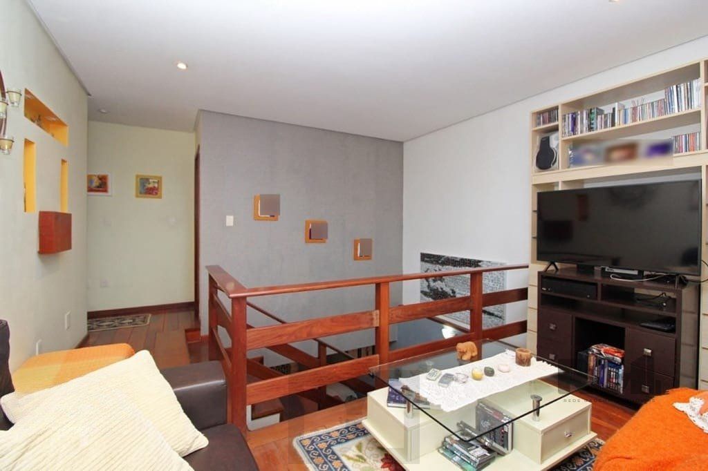 Casa de 275m² - 3 dormitórios e 3 vagas no bairro Coronel Aparício Borges — foto 10