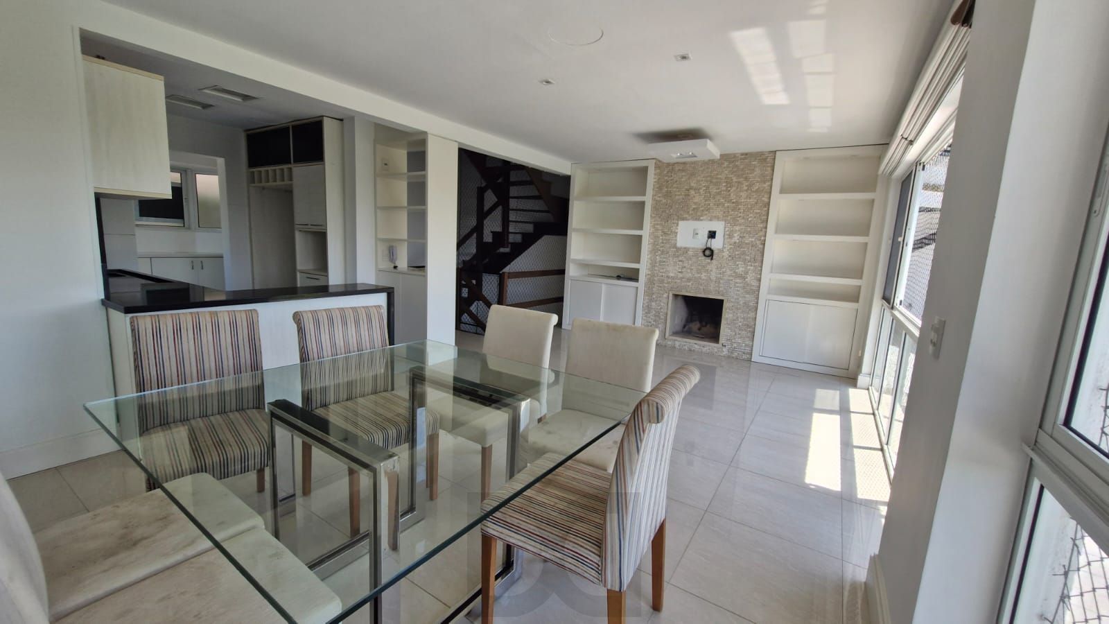 Casa em Condominio fechado, 5 dormitórios com infraestrutura completa — foto 1