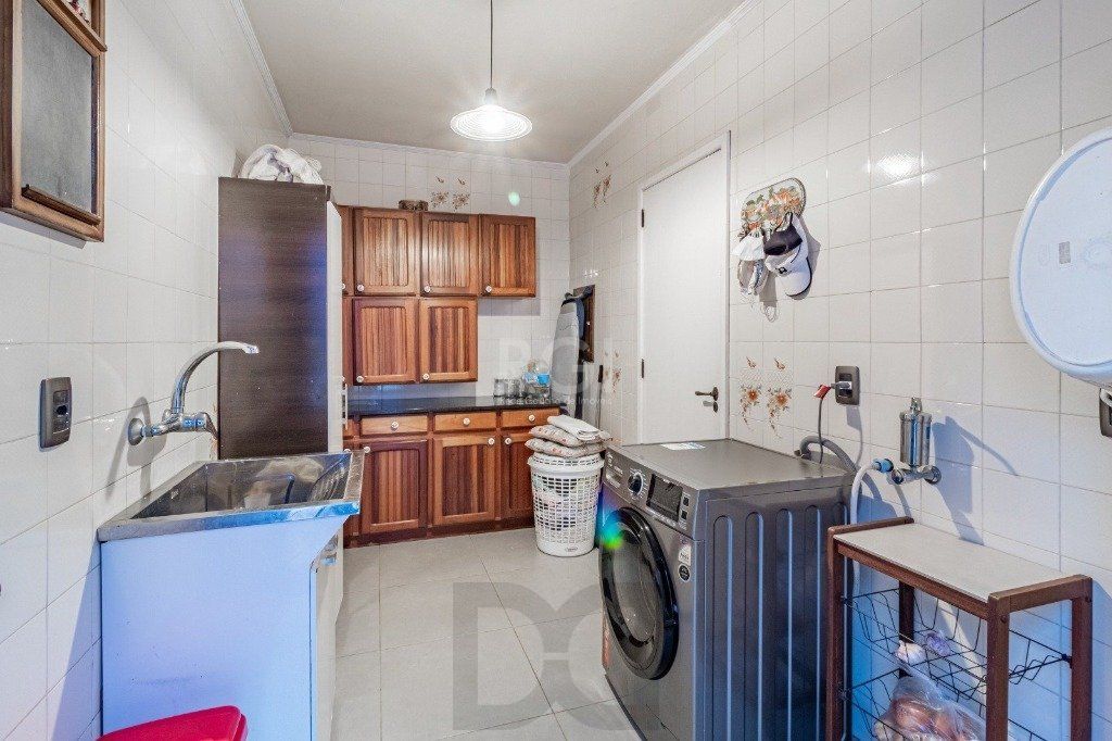 Casa de 3 dormitórios e 4 vagas de garagem no bairro Jardim Itu — foto 27